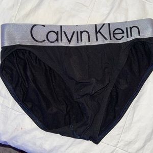 Calvin Klein medium